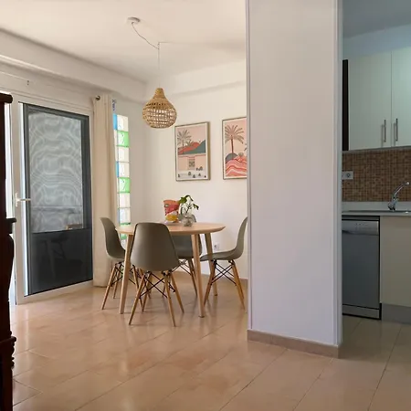 Delfines 61 كوراليهو