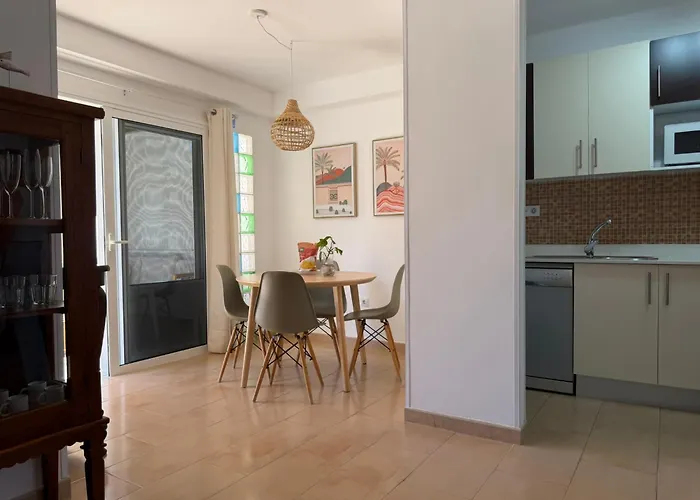 Delfines 61 كوراليهو