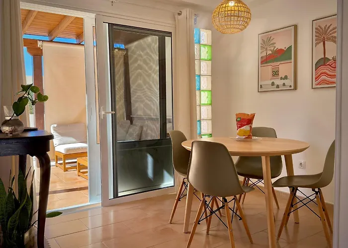 Delfines 61 كوراليهو